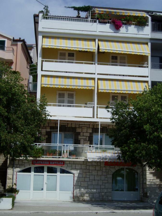Apartments And Rooms Niksa Podgora Extérieur photo
