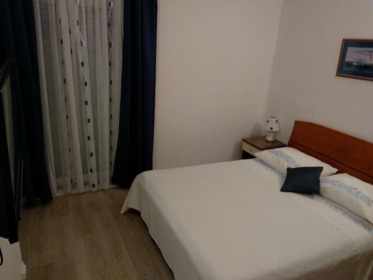 Apartments And Rooms Niksa Podgora Extérieur photo